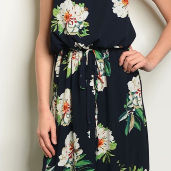 ☀️NAVY FLORAL MAXI DRESS - Picture 5 of 8